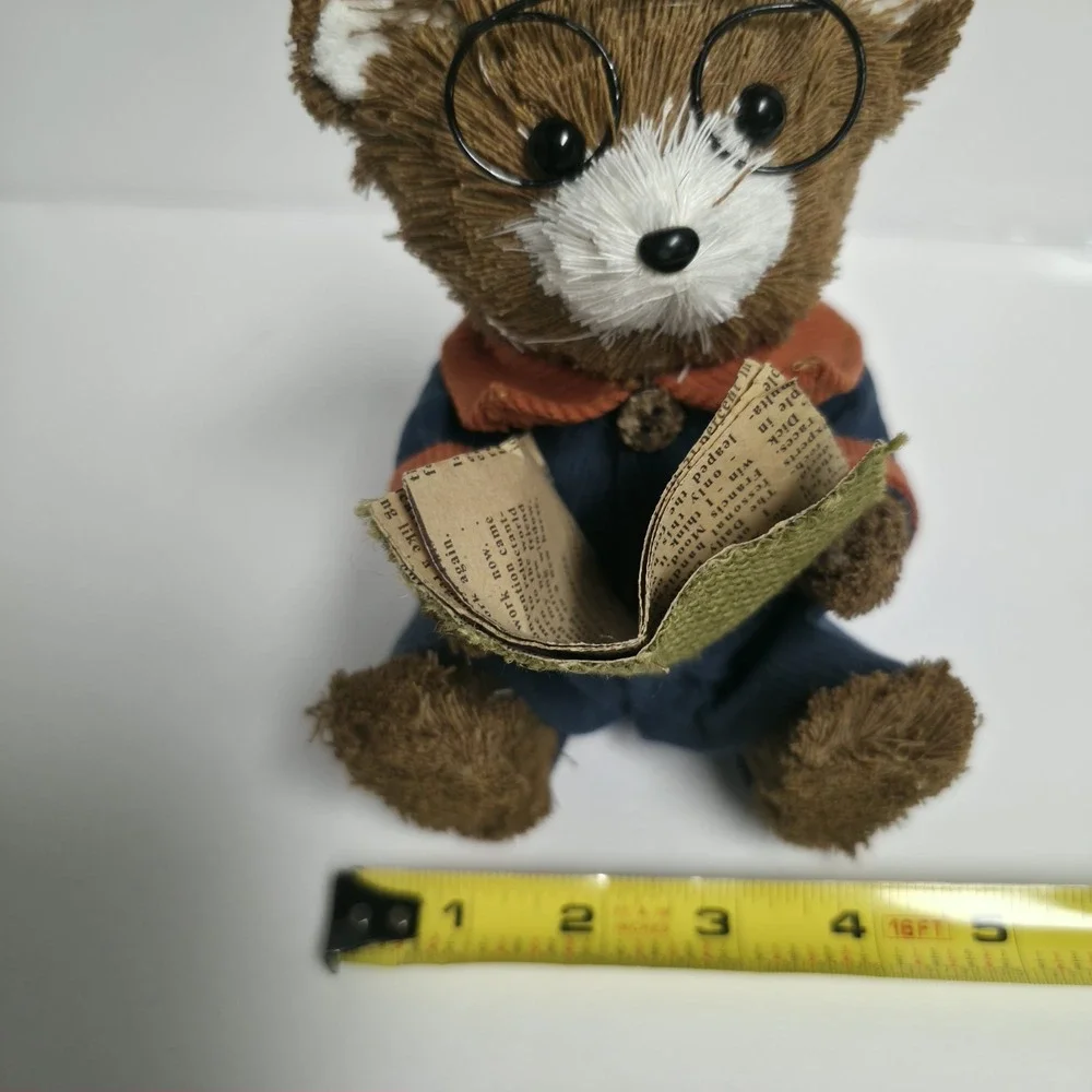 Rustic Sisal Fiber Teddy Bear Reading Book Figurine Woodland Animal Table Decor